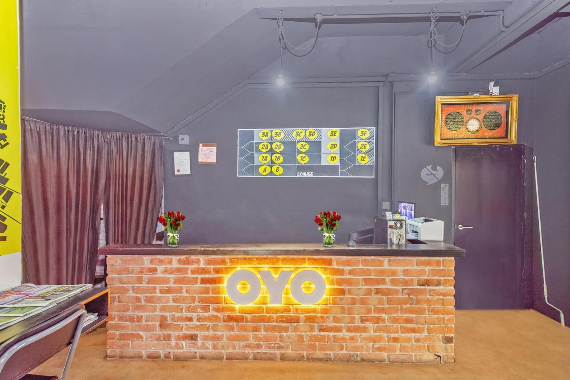 Super Oyo 44032 Zzz Hotel Malacca Exterior photo